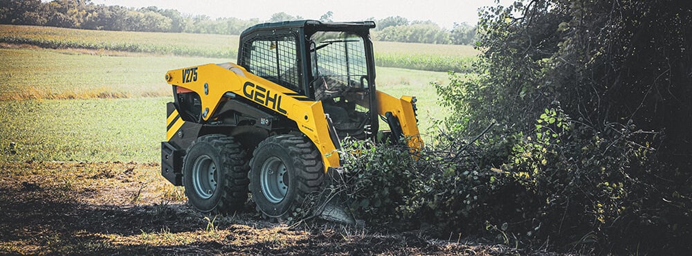 Gehl skidsteer moving brush